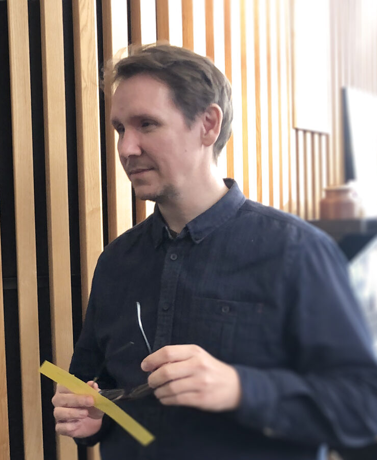 Henrik Eiriksson, behandler, Eareka!